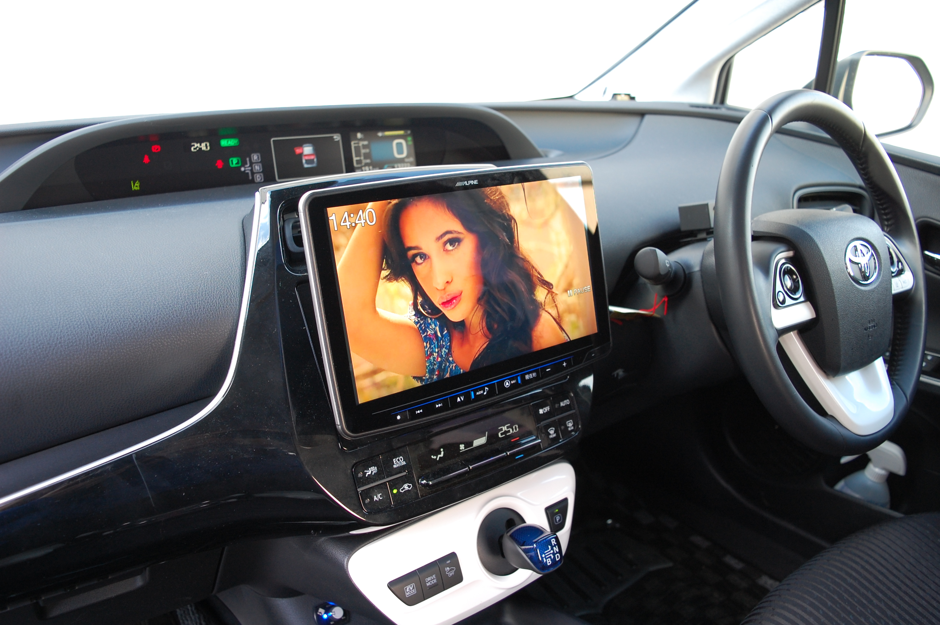 デモカー50プリウス – カーセキュリティのキッズガレージ