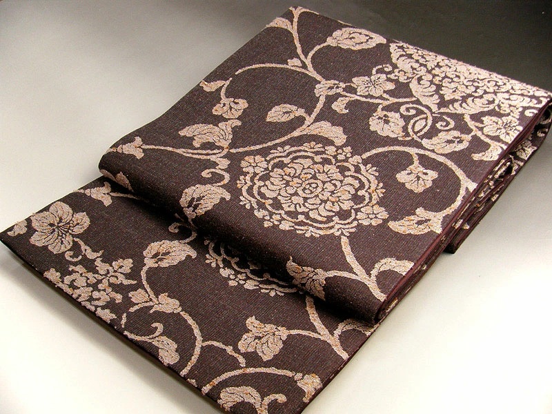 本場大島紬 着物専門店「きもの幸造本店」