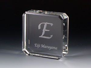 ペーパーウェイトの名入れ・製作 |メイクワン銀座