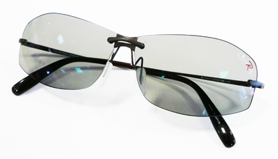 TALEXが考案・開発した度付き偏光レンズ専用ドライビングサングラス