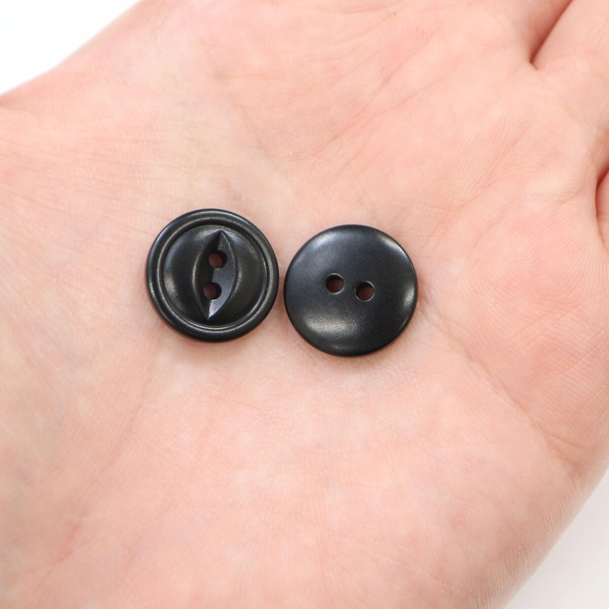 ナットボタン 二つ穴ボタン 【ブラック】 黒 猫目ボタン ベーシック