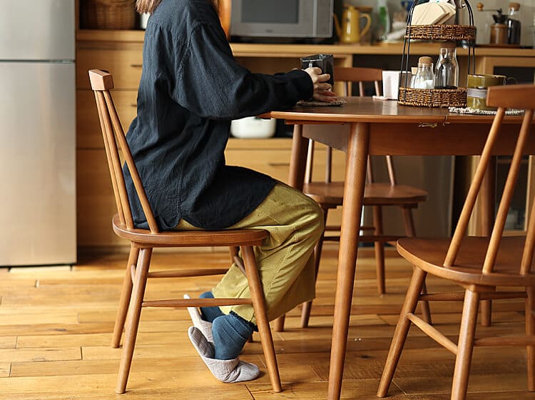 モデル展示 未使用品 半円状ダイニングテーブル1600 ストーン柄 CHERRY