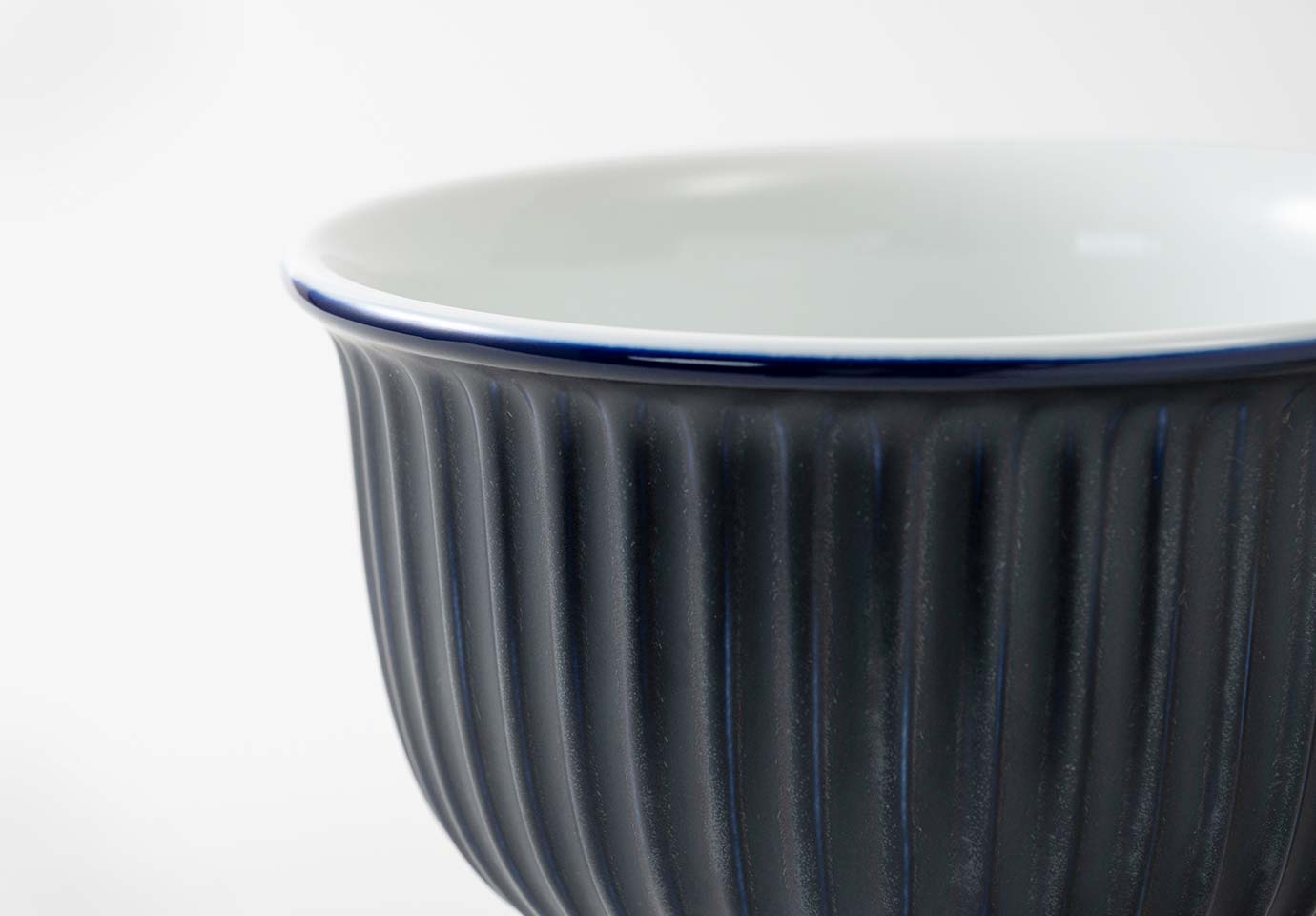 茅乃舎別誂え 深川製磁製 しのぎ深丼 瑠璃｜茅乃舎(かやのや)｜久原本