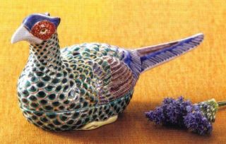 香炉/香立て》 九谷焼雉香炉 きじ・仁清風（木箱紐通し付・送料サービス）