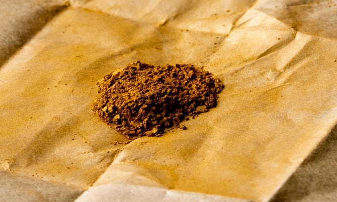 金箔・金消し | 取扱製品 | 純金箔・金属箔粉は変わらぬ温もりと輝き