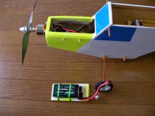 ラジコン飛行機モスキートモス