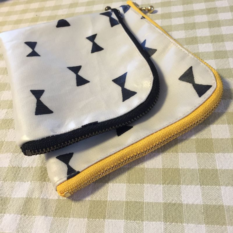 L字ファスナーポーチ - パターンショップ hooray!