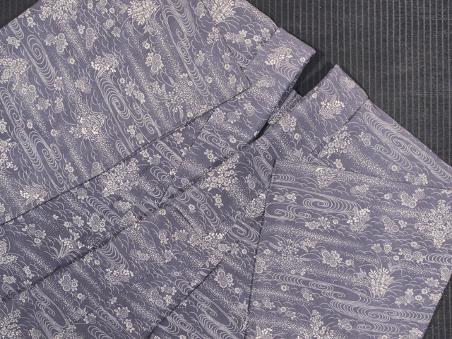 帯のアトリエ花邑-hanamura- 銀座店 「藤鼠色地 流水に秋草文様 型染め