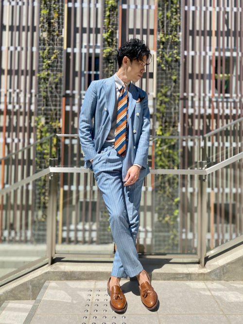 サックスブルーのダブルスーツ | オーダースーツは完全国内縫製の