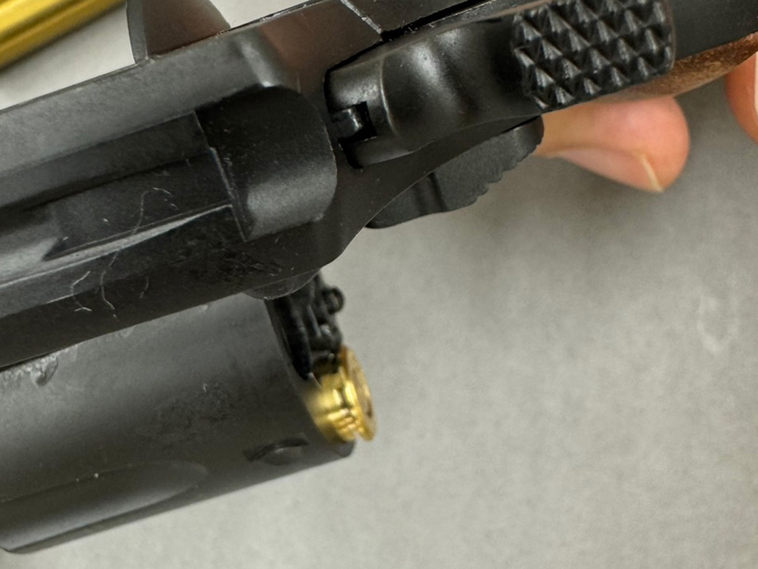 S&W M36 と M360 の違い