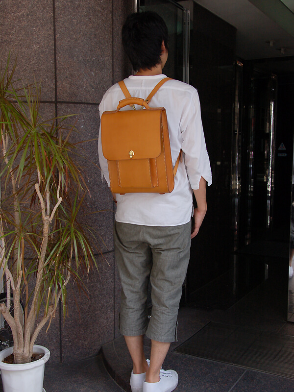 ビジネスバッグとしても使える本革縦型3wayバッグ / 革鞄のHERZ(ヘルツ