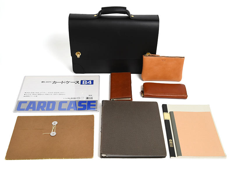 厚い革で丈夫に仕上げたシンプルな丸台おこしブリーフケース / 革鞄の