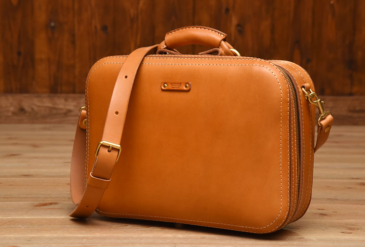 トランクの使いやすさを備えた2wayファスナービジネスバッグ / 革鞄の