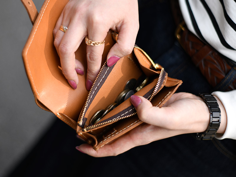 見た目も機能も満足な財布「おめかしウォレット」｜革鞄・革小物のHERZ