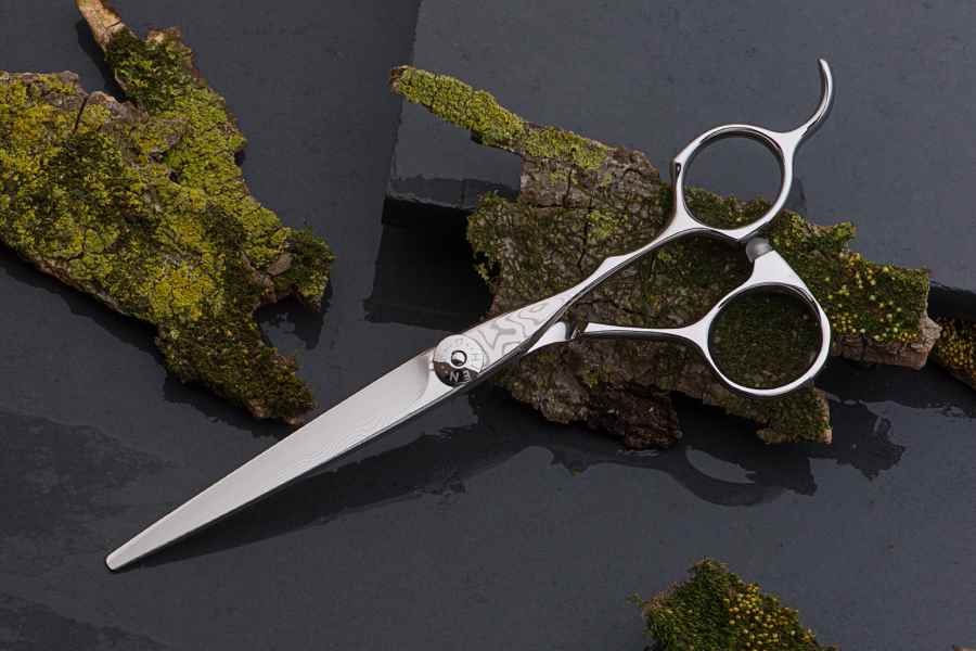 日本の職人が造る、純日本製シザー+セニング｜美容ハサミなら飛燕