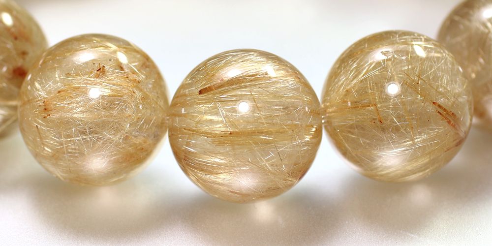 高品質]ゴールドルチルクォーツブレスレット（約17mm大玉！絹のような