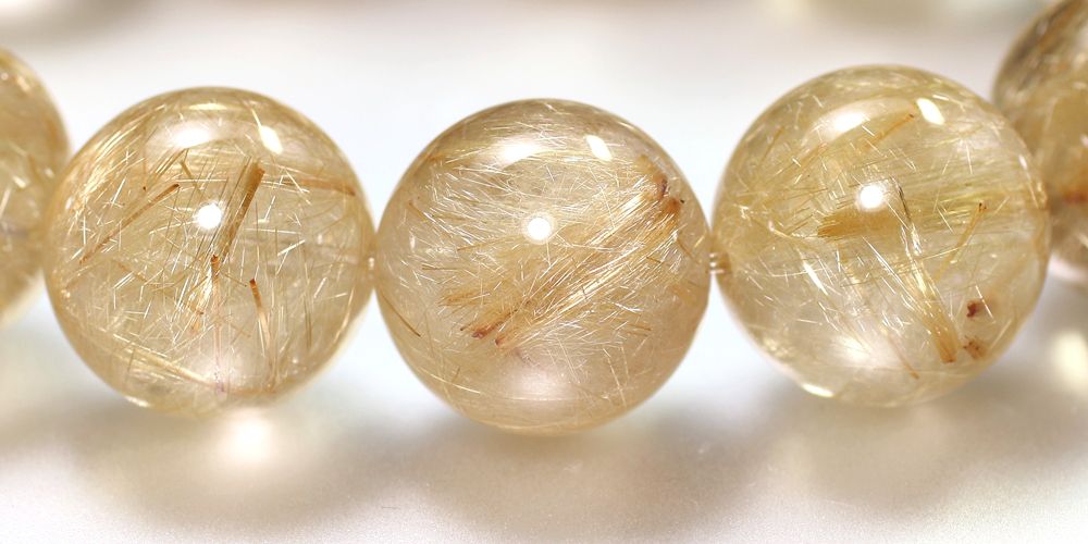 高品質]ゴールドルチルクォーツブレスレット（約17mm大玉！絹のような