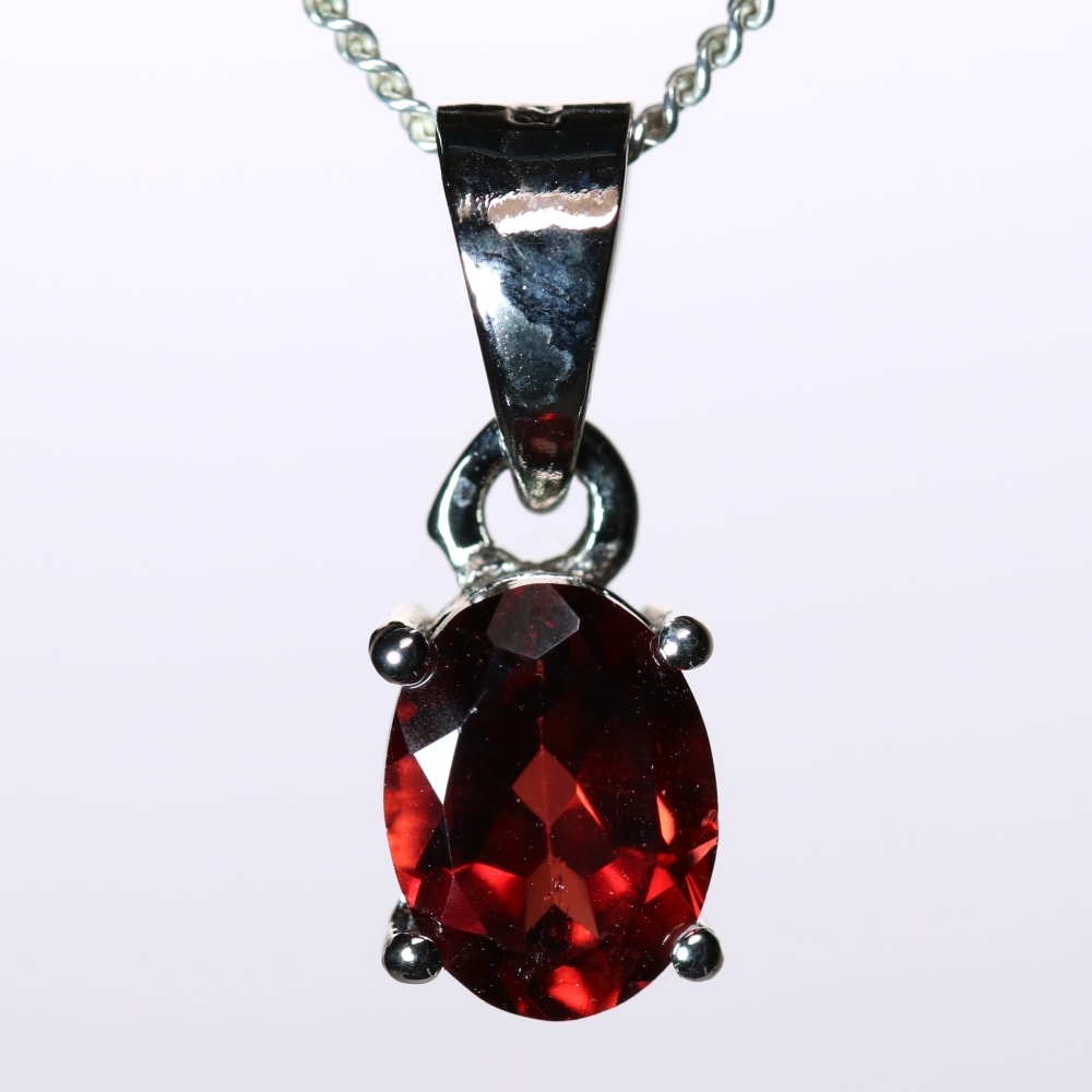 ガーネットペンダントトップ（シルバー925/ジュエリーカット） - 埼玉