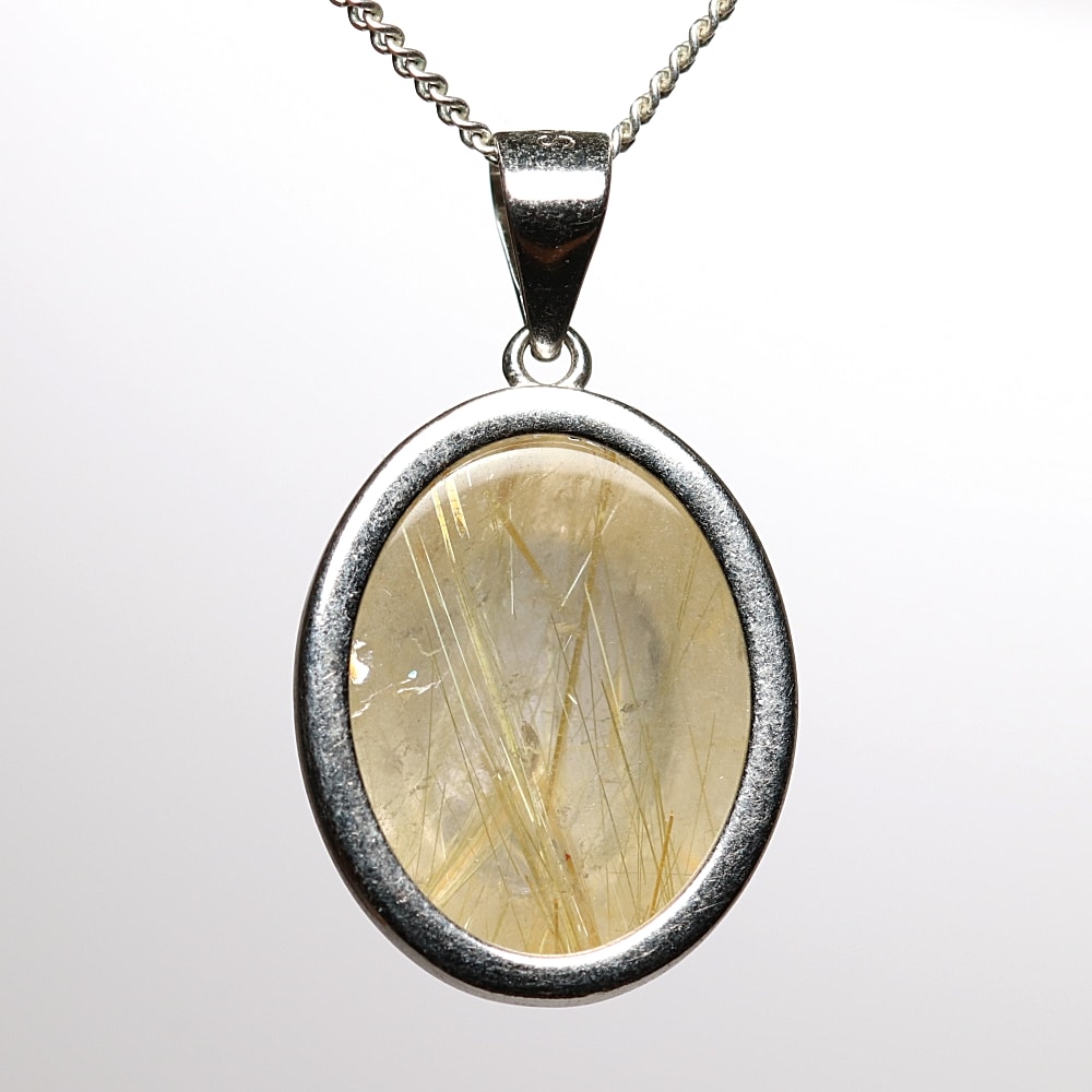 ゴールドルチルクォーツペンダントトップ（シルバー925・オーバル