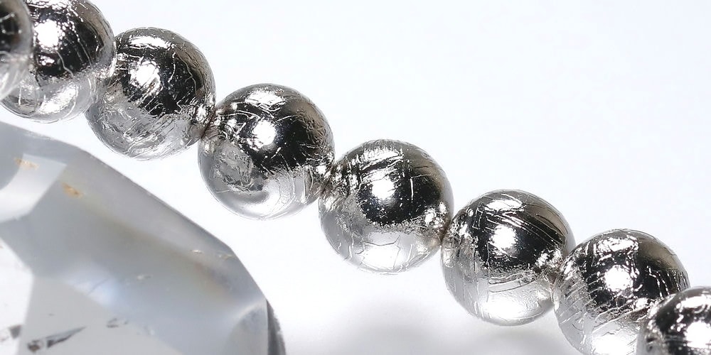 ナミビア共和国産]ギベオン隕石ブレスレット（約10mm玉/シルバーカラー