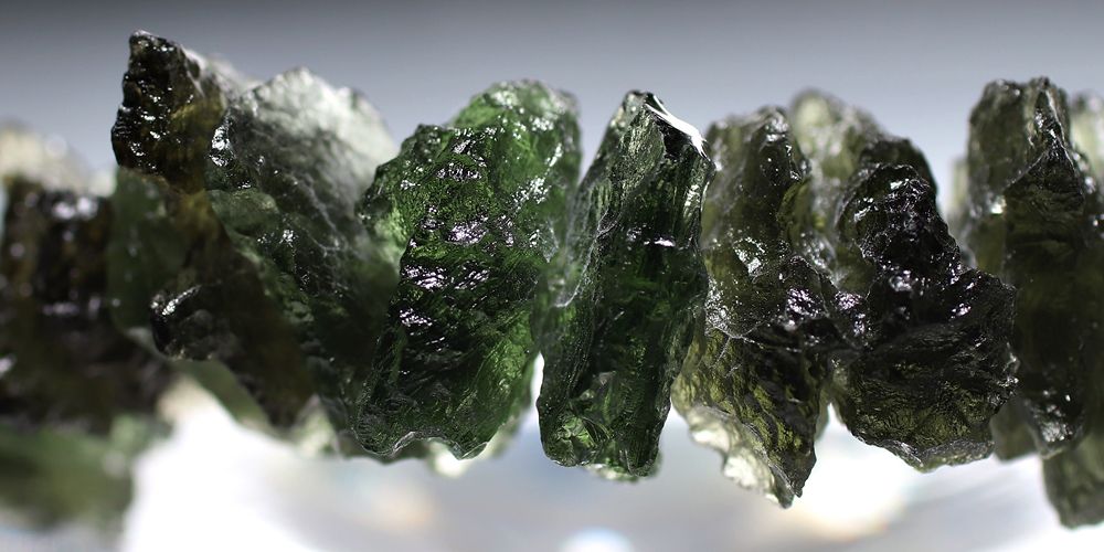 高品質]天然モルダバイトブレスレット/原石ビーズ（約10.6-21.2mm