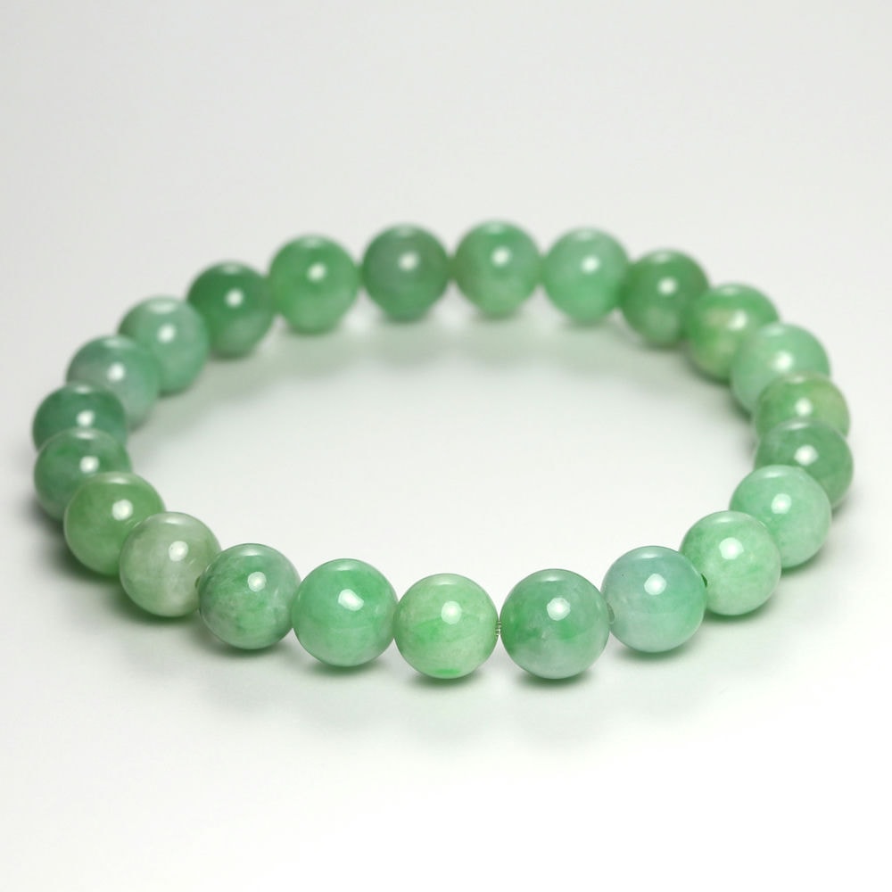 高品質++]ミャンマー産天然翡翠ブレスレット（約8mm玉） - 埼玉県吉川