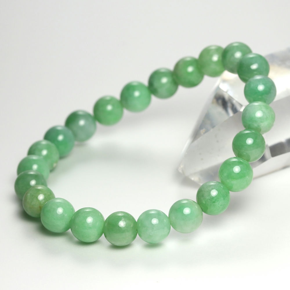 高品質++]ミャンマー産天然翡翠ブレスレット（約8mm玉） - 埼玉県吉川