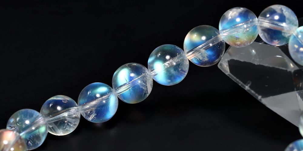 トップクォリティ/宝石質]別鉱床マダガスカル産ホワイトラブラドライト