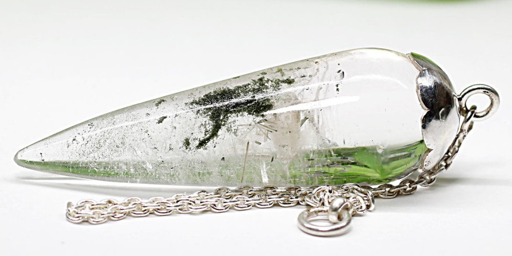 ガネッシュヒマール産]ヒマラヤ水晶ペンデュラム/クローライト内包＆角