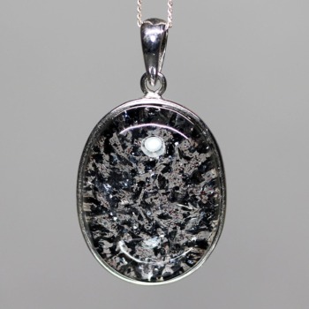 マダガスカル産]ヘマタイトインクォーツペンダントトップ（シルバー925