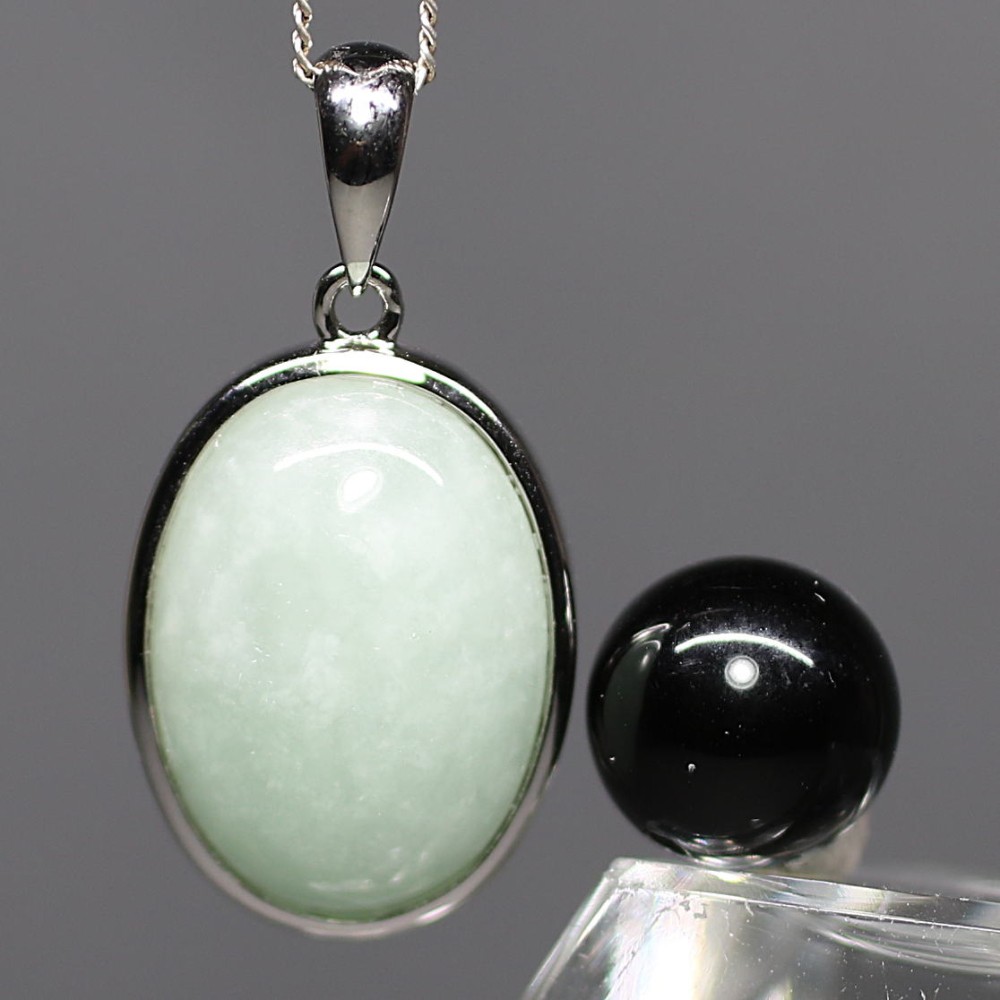 ミャンマー産] 天然翡翠ペンダントトップ（シルバー925） - 埼玉県吉川