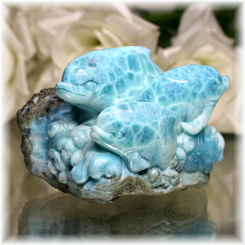 ドミニカ産]ラリマー彫刻イルカ - 埼玉県吉川市の天然石専門店・水晶