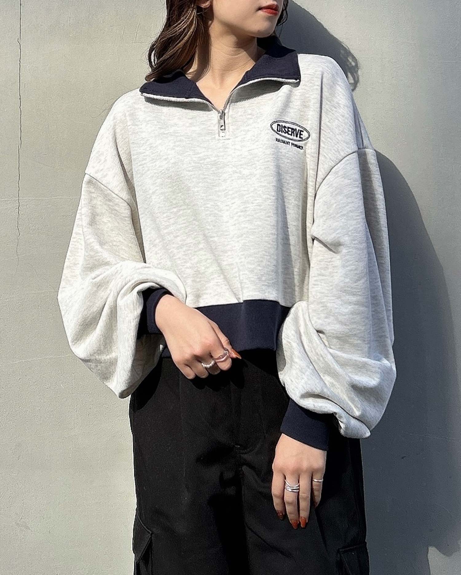 ハーフZIP胸ロゴショート丈スウェットトップス｜INGNI(イング) 公式