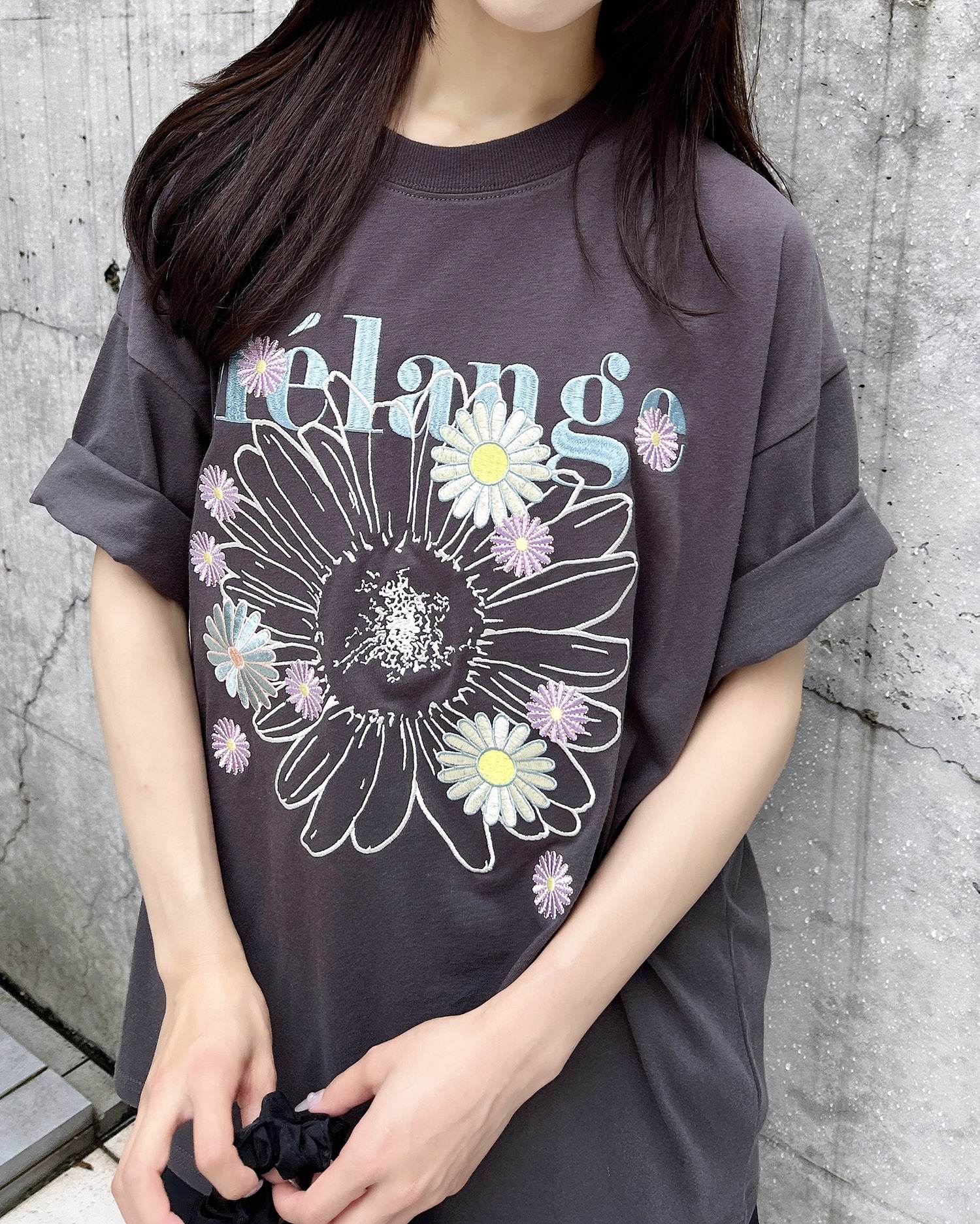 カラフル花刺繍Tシャツ｜INGNI(イング) 公式通販｜INGNI STORE
