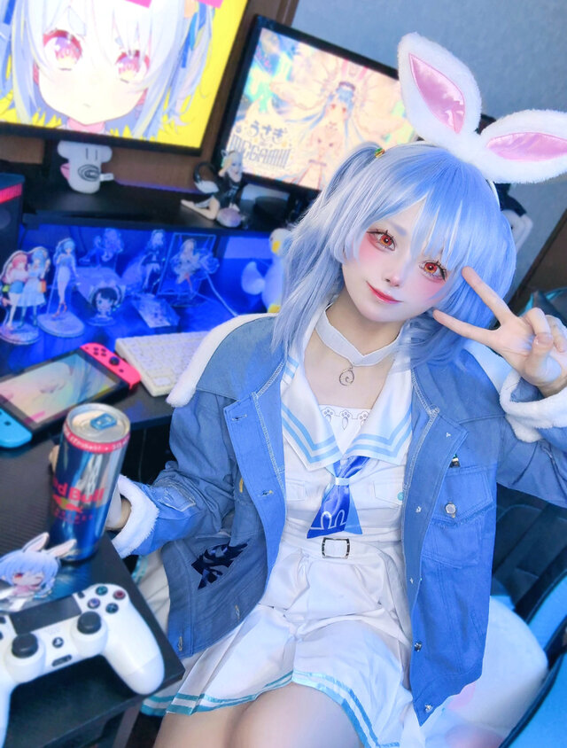 コスプレ】1月12日は「ホロライブ」兎田ぺこらの誕生日！通常衣装から