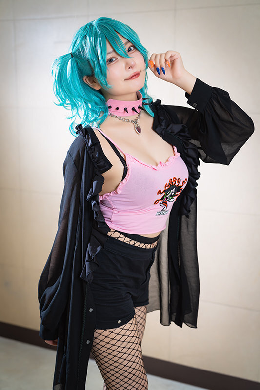 ダンガンロンパ』“超高校級”な江ノ島盾子コスが話題！『FGO』7周年記念