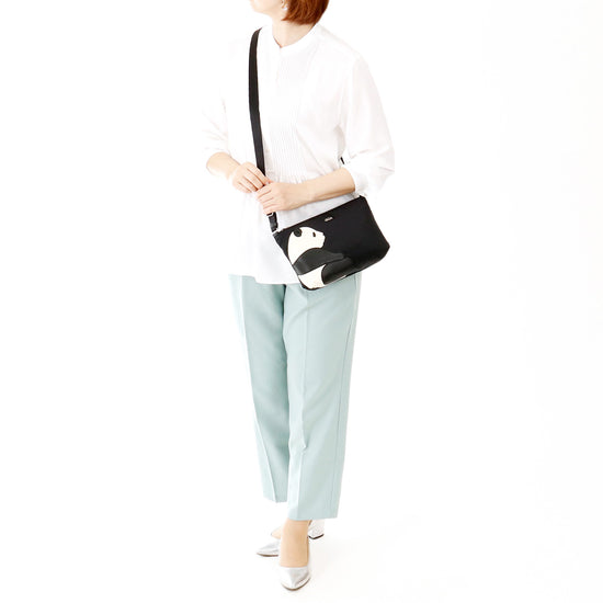 アニマーダ ナイロン ショルダーバッグ(パンダ) – イビサ オンライン