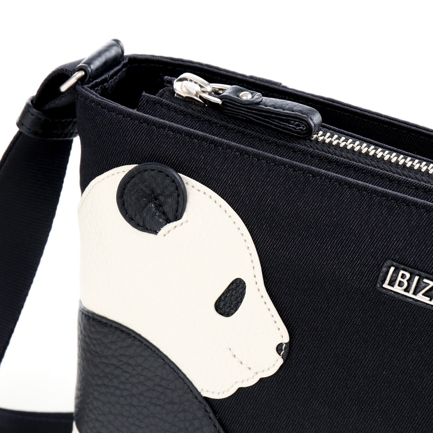 アニマーダ ナイロン ショルダーバッグ(パンダ) – イビサ オンライン