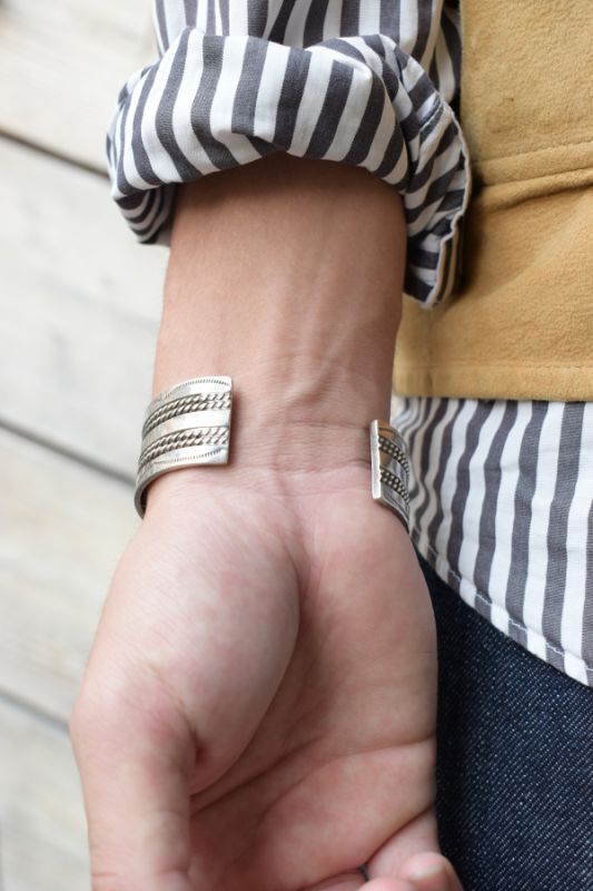 Indian Jewelry Navajo silver bangle