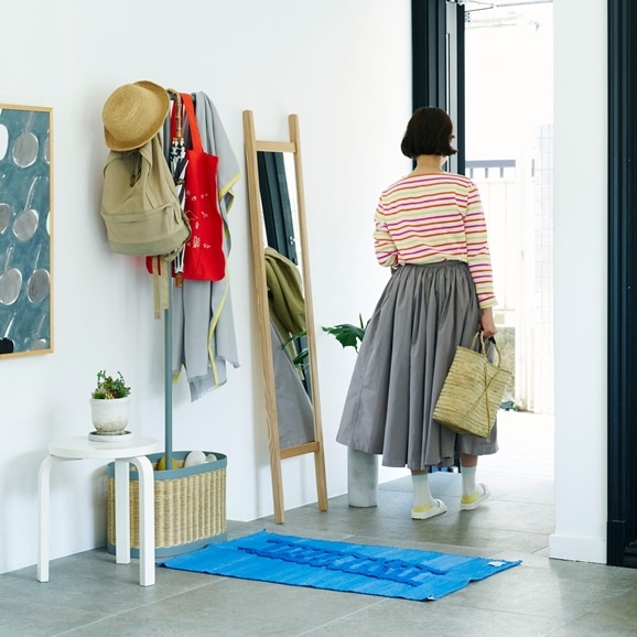 SLEIGH MIRROR Natural｜スタンドミラー｜IDEE SHOP Online