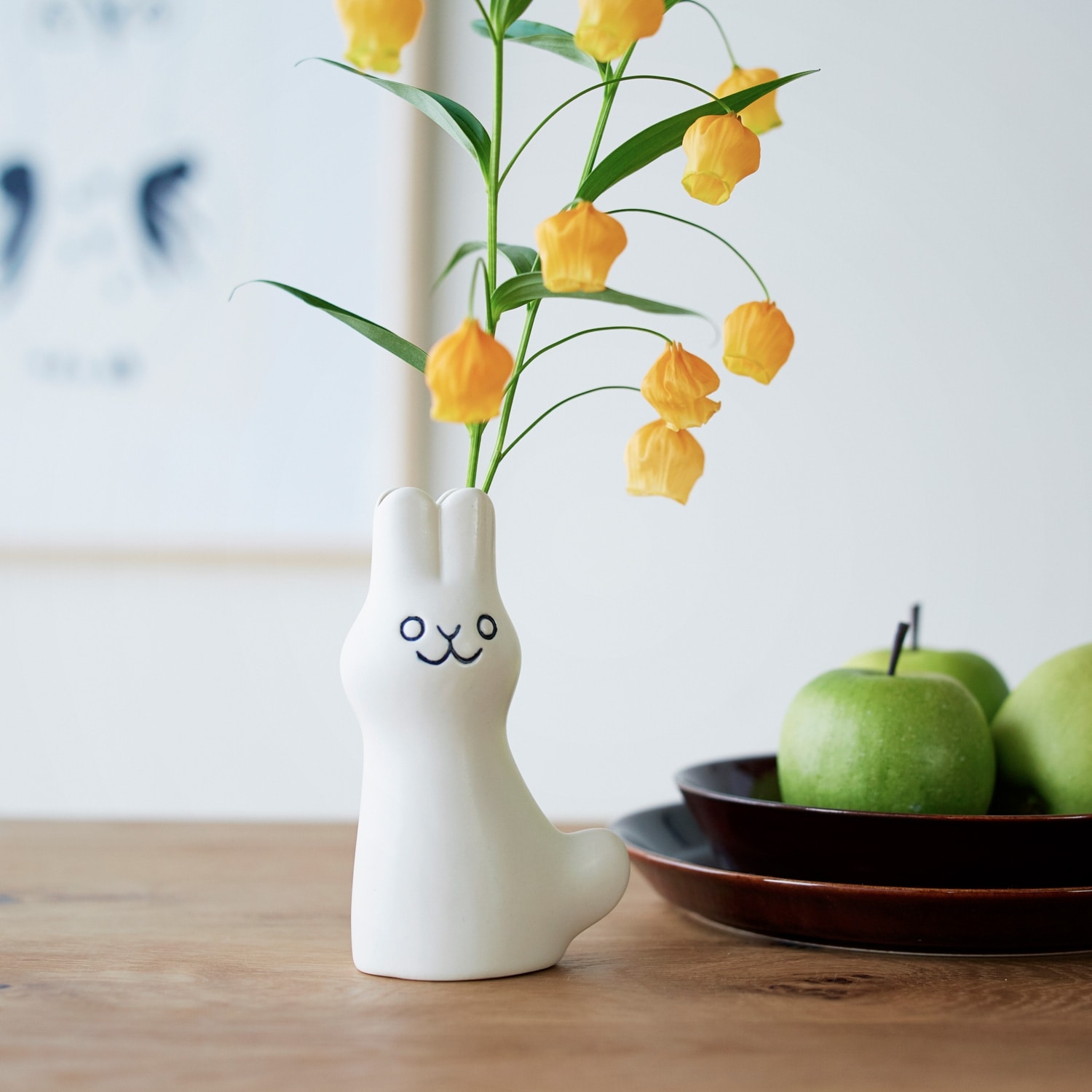 定番品】En Liten Van Rabbit White｜陶芸・ガラス作品｜IDEE SHOP Online