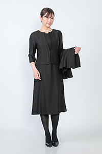 ブラックフォーマルこそお気に入りのものを | フォーマルセレクション