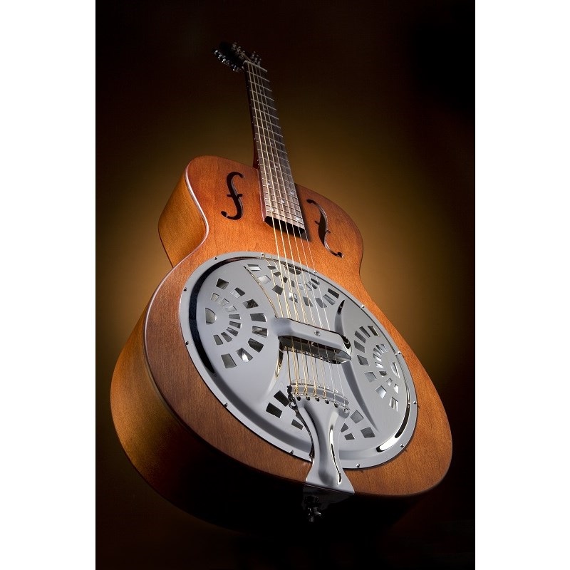 リゾネーター・ギターの代名詞『Dobro（ドブロ）』のお買い得モデルが