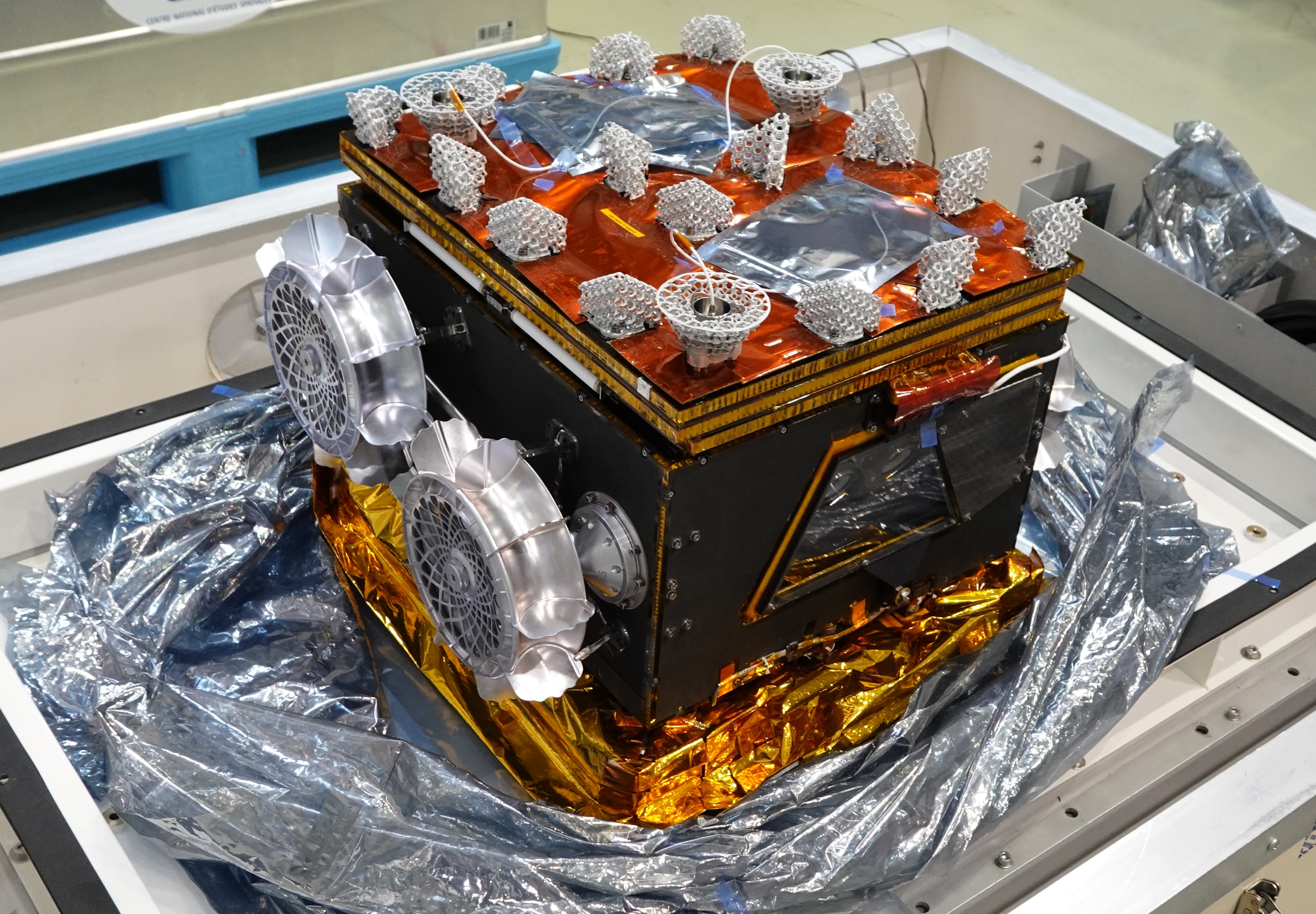 MMX搭載ローバ「IDEFIX」の引渡し完了について | 宇宙科学研究所