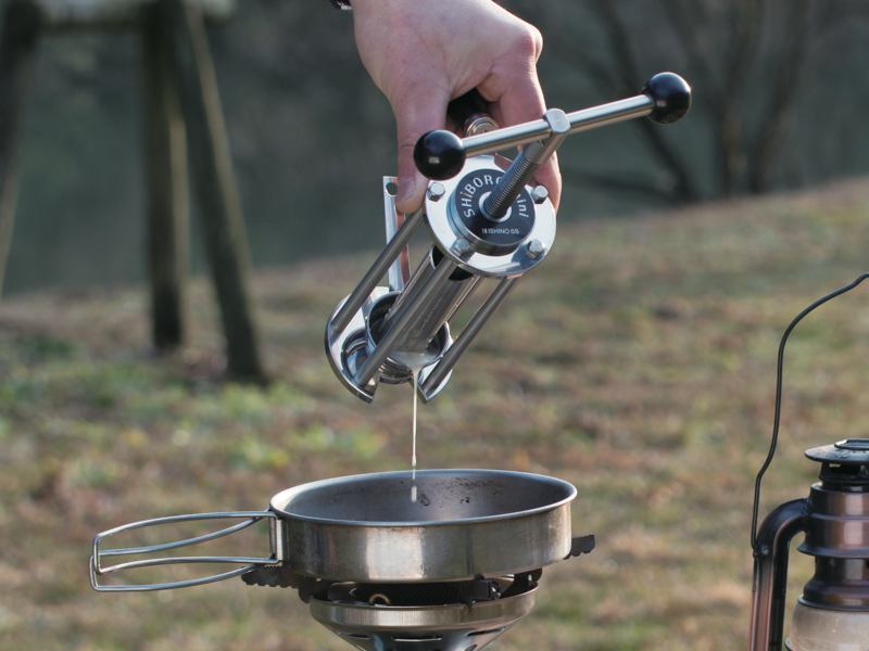 搾油機 家庭用油しぼり機SHiBORO-miniの商品詳細