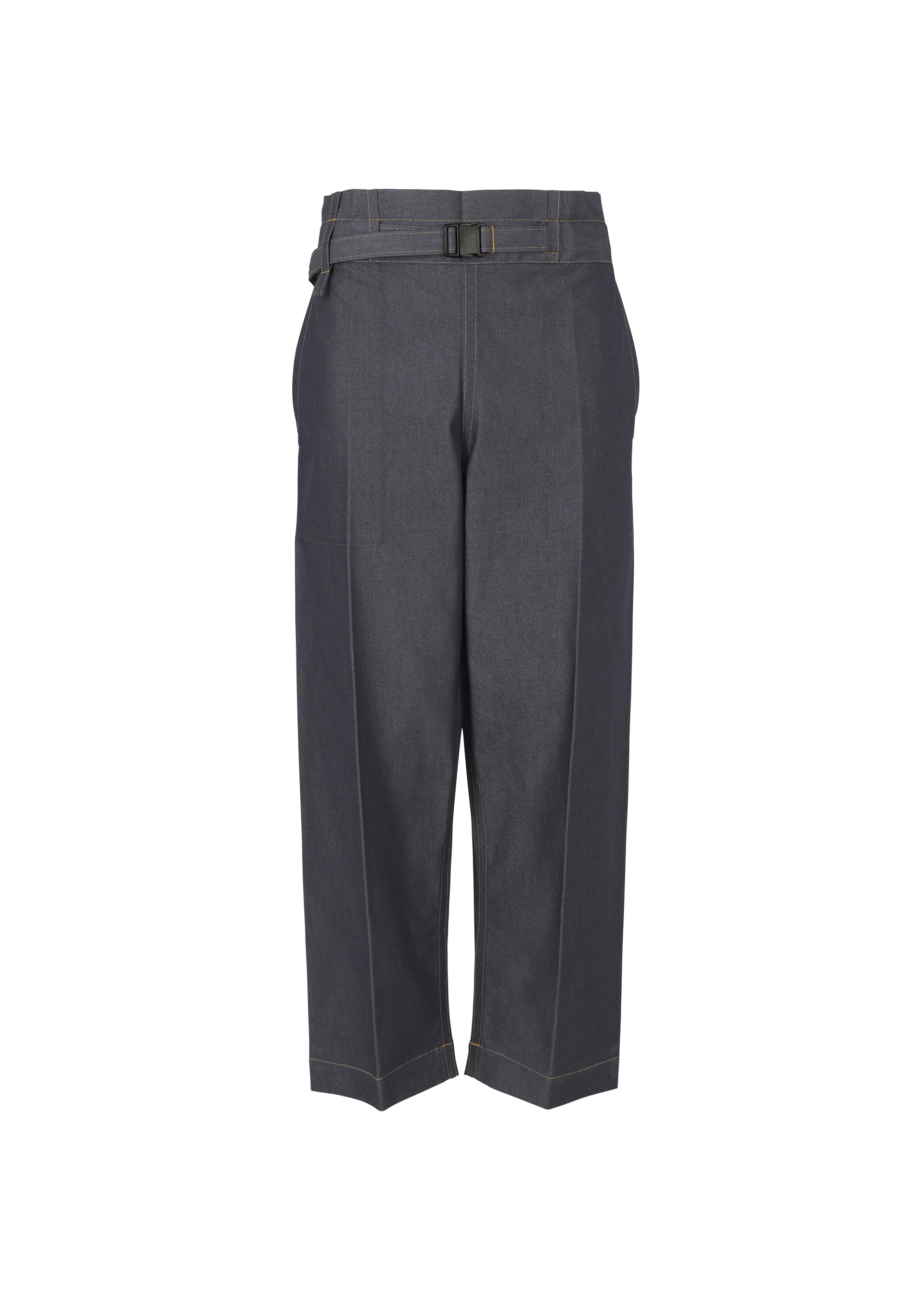 FLAT DENIM – isseymiyake.com