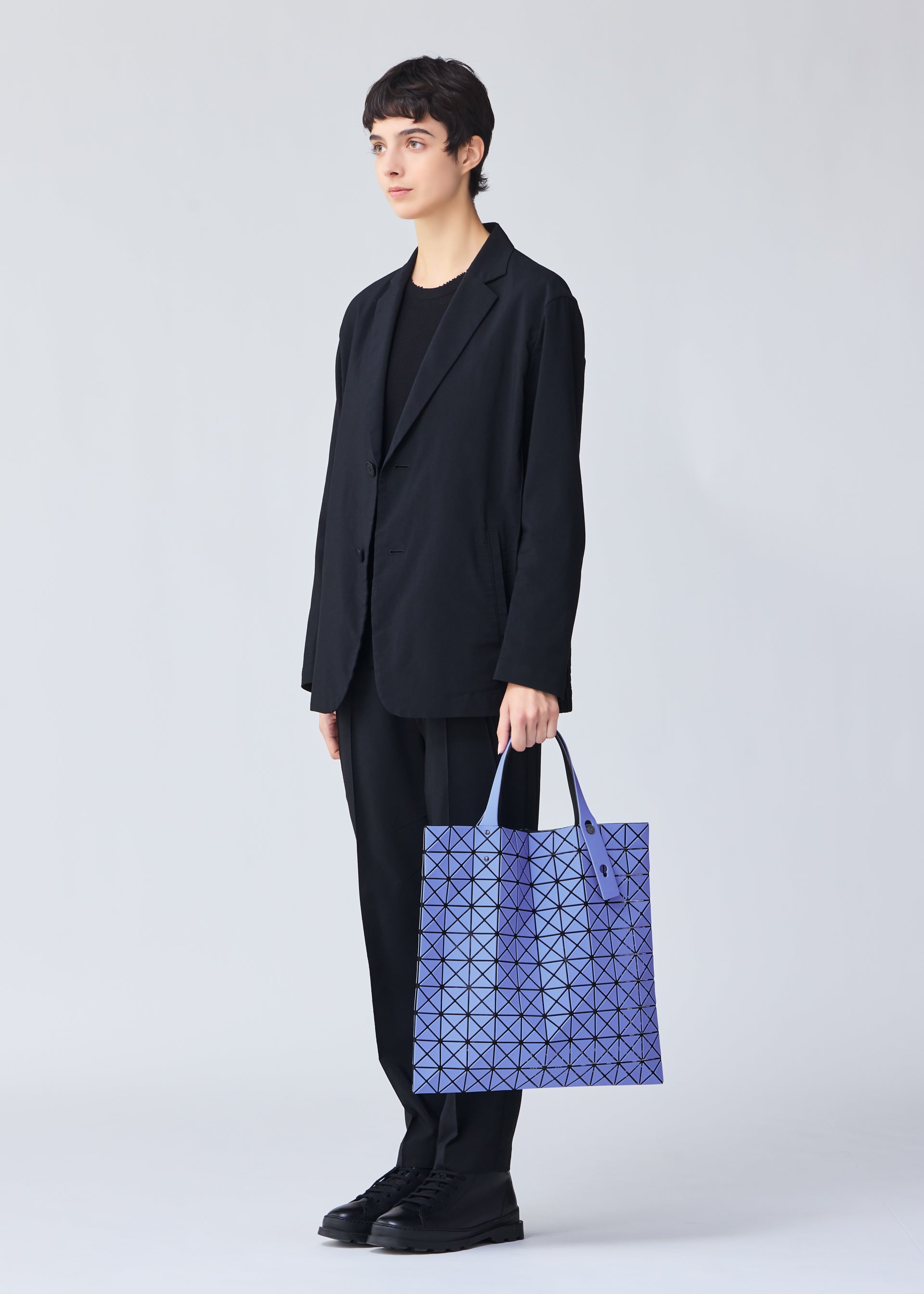 バッグ＆財布／トートバッグ – Page 2 – isseymiyake.com