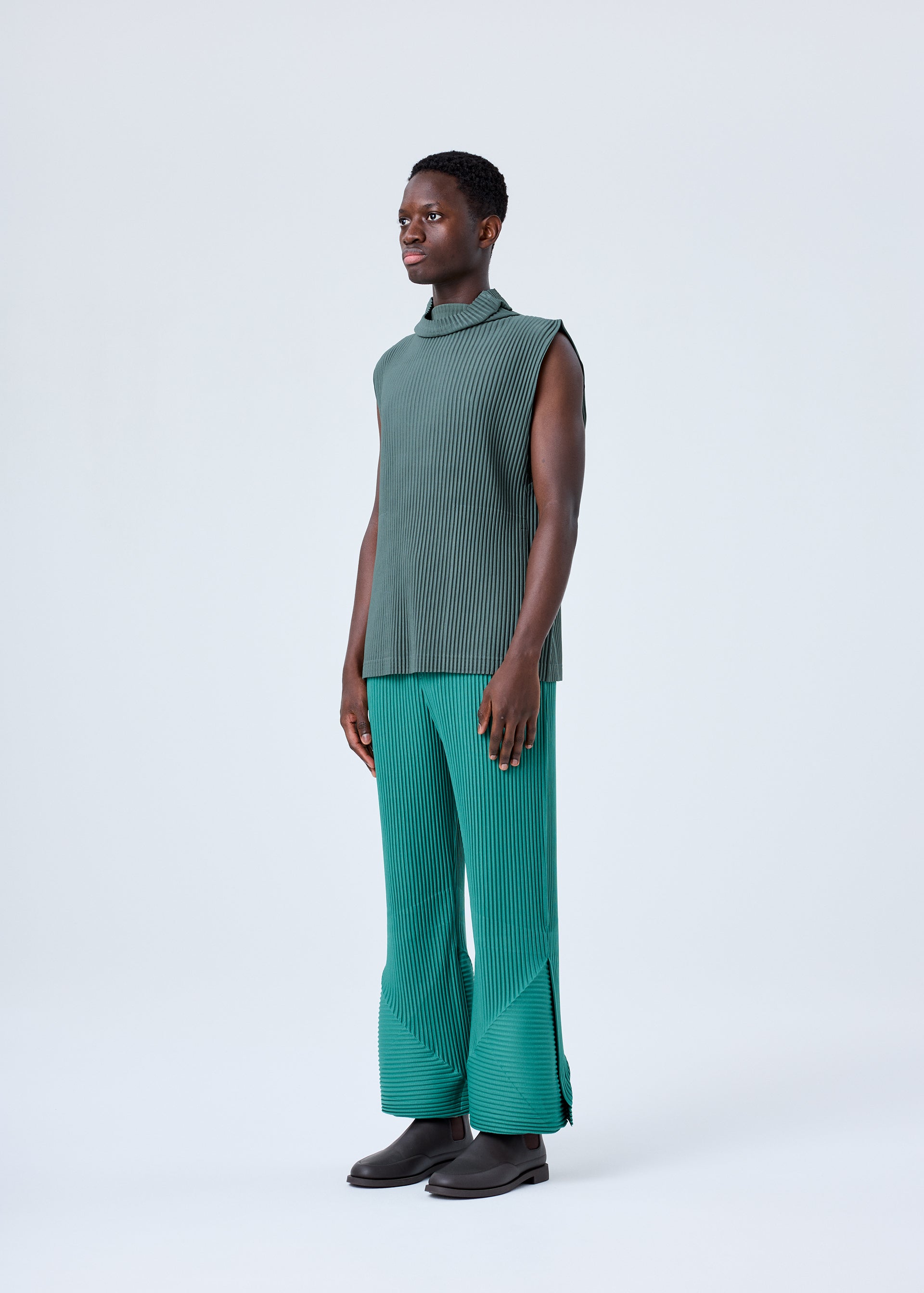 PLEATS BOTTOMS 2 – isseymiyake.com
