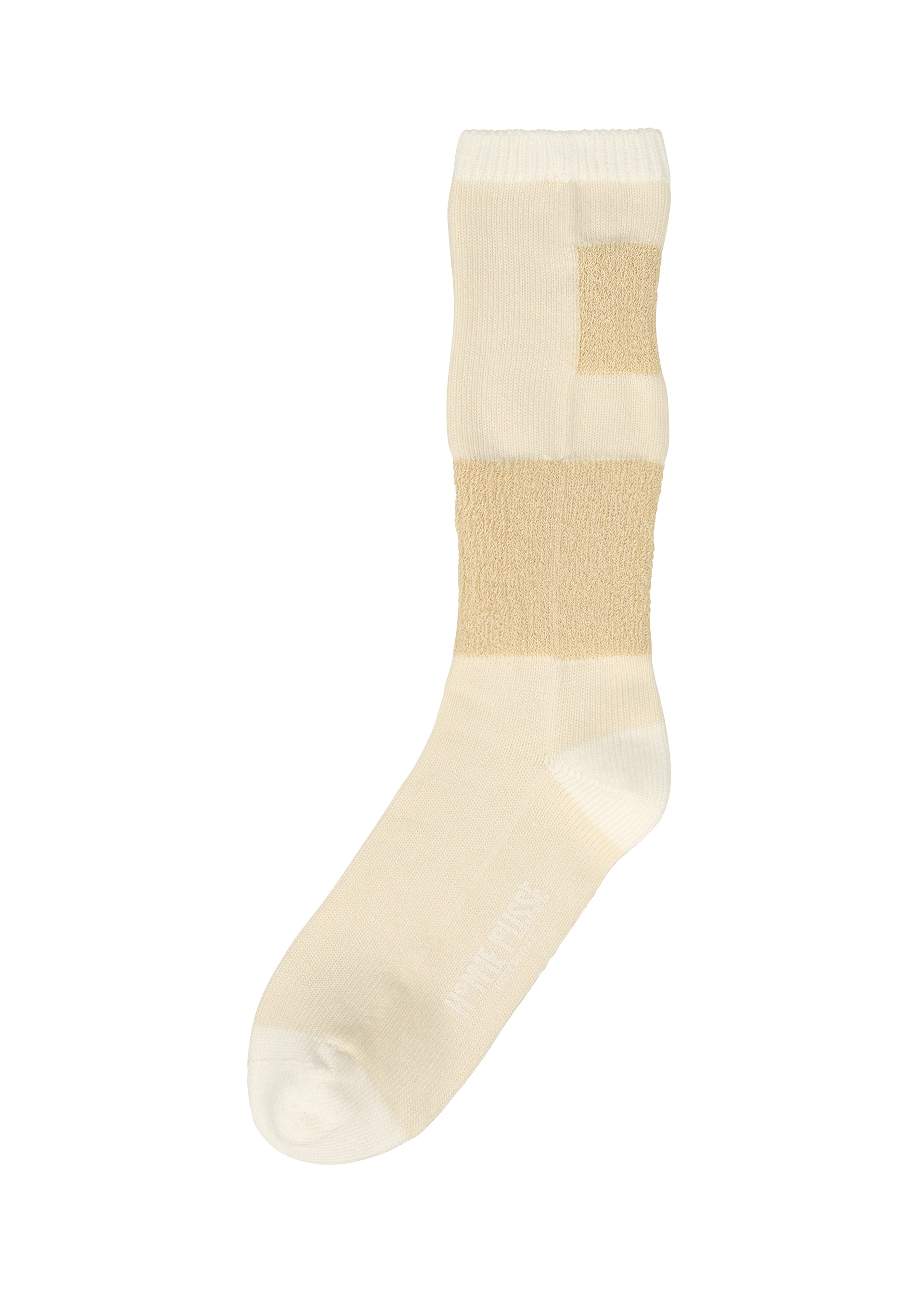 SCULPTURAL SOCKS – isseymiyake.com