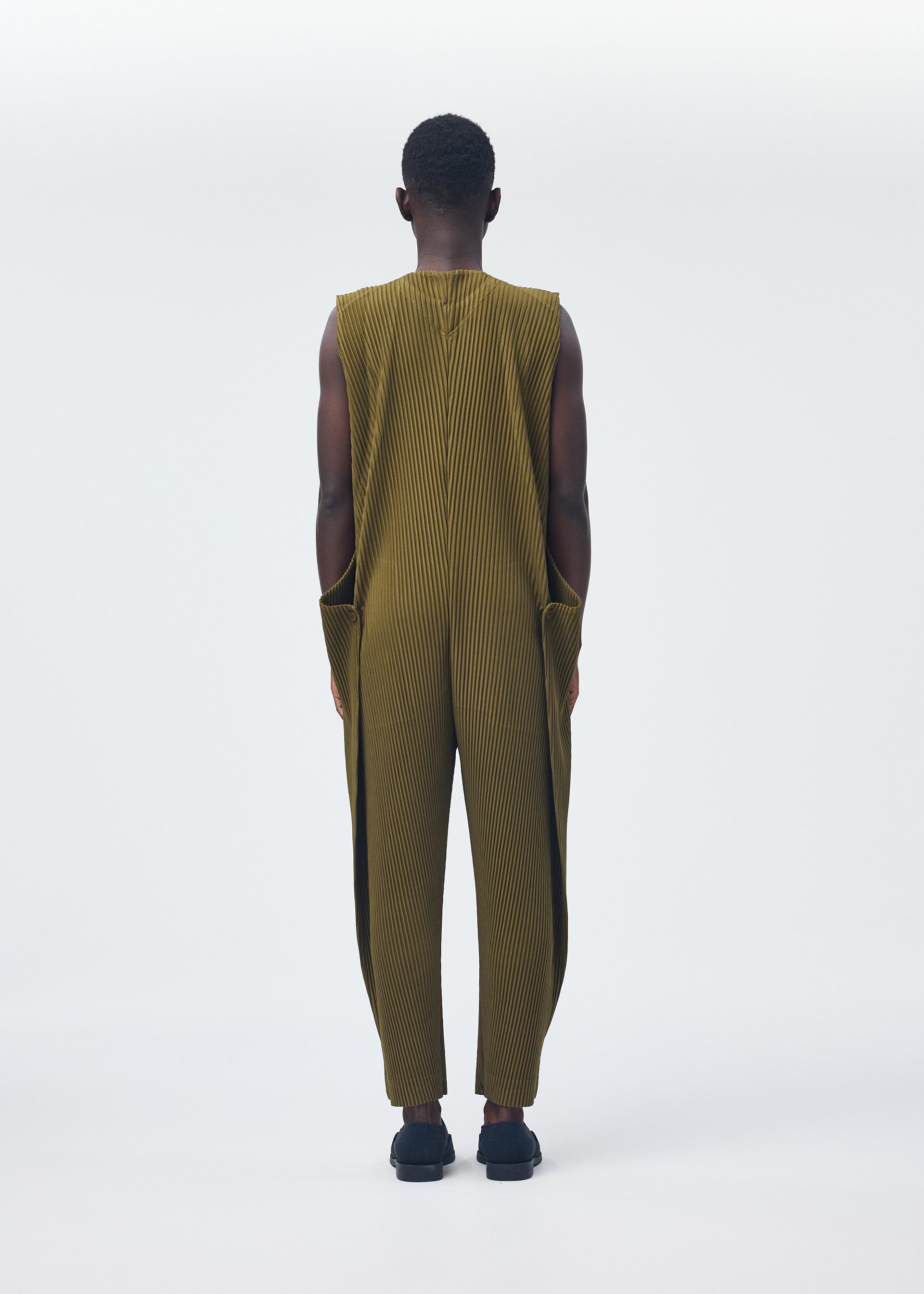 PLEATS BOTTOMS 2 – isseymiyake.com